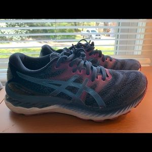 Asics GEL-NIMBUS® 23 running shoe - size 7 - Very gently used